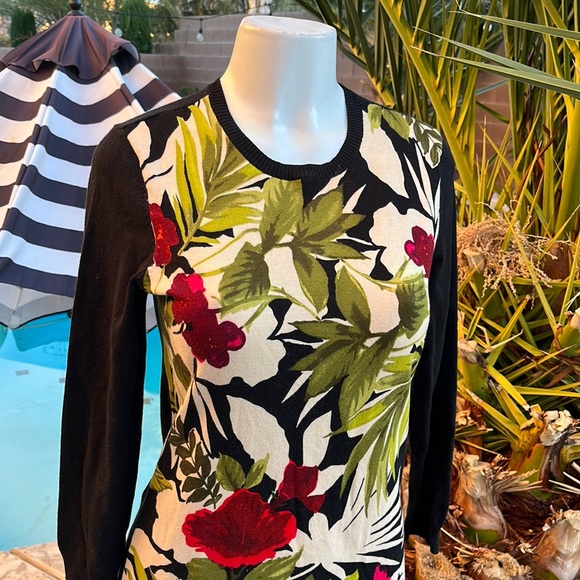 TOMMY BAHAMA KNIT DRESS - Picture 2 of 5